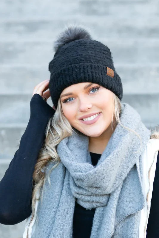 CC Ultra Soft Fur Pom Beanie beanie Black OneSize