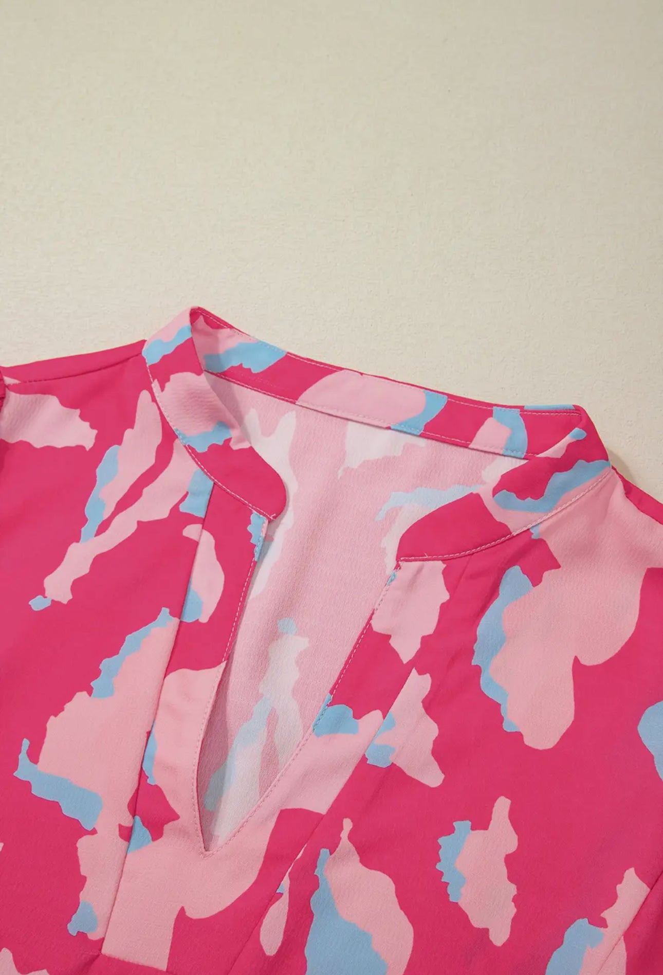 Abstract Print Puff Sleeve V-neck Blouse