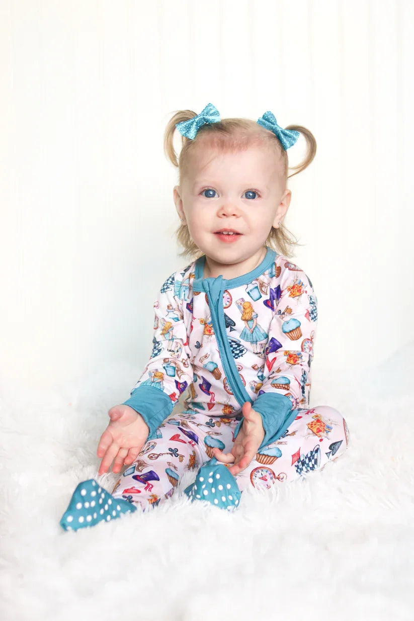 Wonderland Zippy Clothing Set