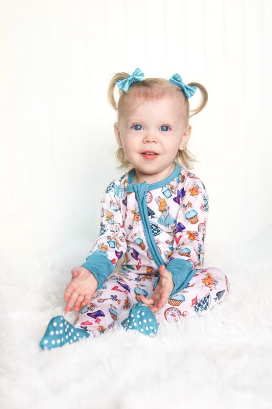 Wonderland Zippy Clothing Set