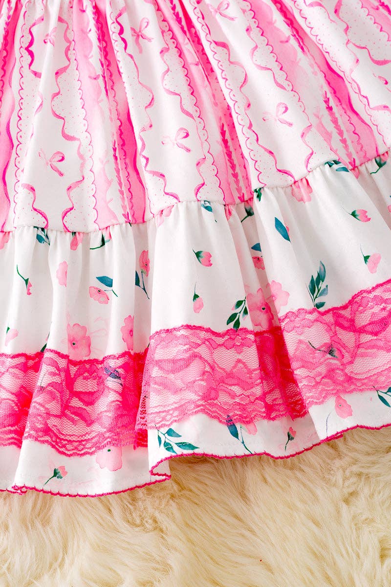 Chick coquette floral dress w/ lace detail