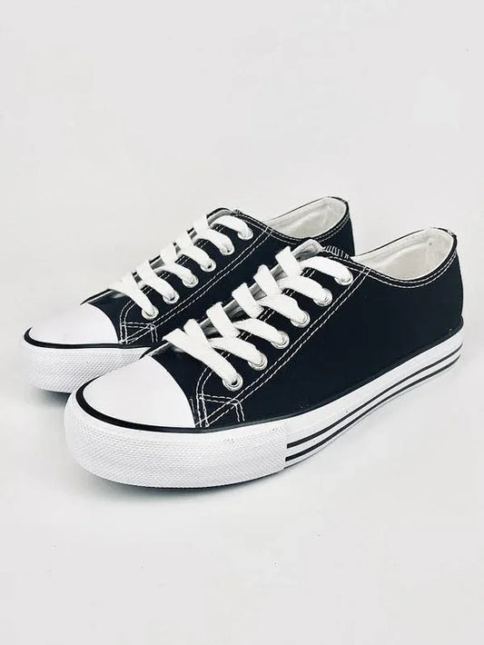 Lace up Classic Sneaker Black