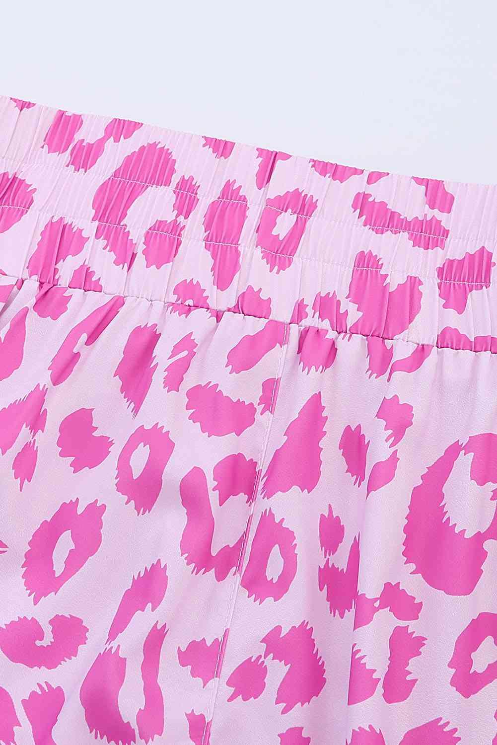 Leopard Elastic Waist Shorts shorts