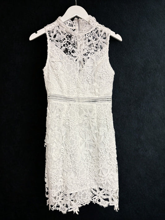 White Lace Dress DO+BE