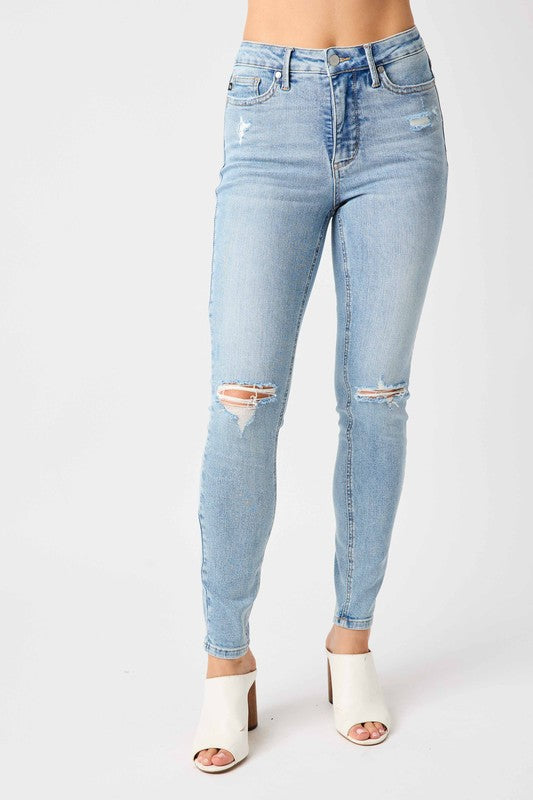 Judy Blue, Tummy Control, Distressed Jeans -Plus Size