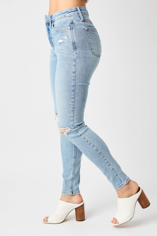 Judy Blue, Tummy Control, Distressed Jeans -Plus Size