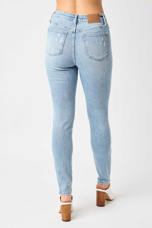 Judy Blue, Tummy Control, Distressed Jeans -Plus Size