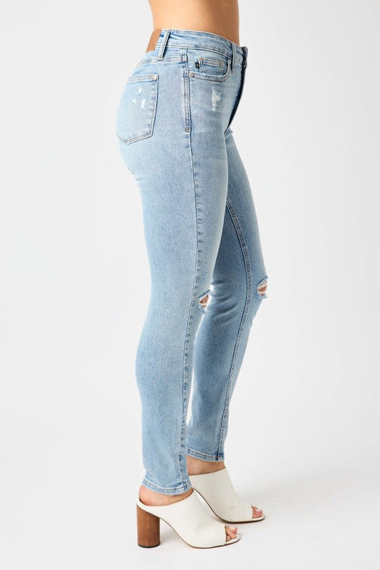 Judy Blue, Tummy Control, Distressed Jeans -Plus Size