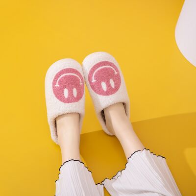 Melody Smiley Face Slippers - Moonlight Boutique