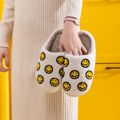 Melody Smiley Face Slippers - Moonlight Boutique