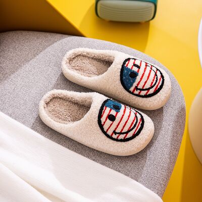 Melody Smiley Face Slippers - Moonlight Boutique