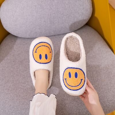 Melody Smiley Face Slippers - Moonlight Boutique