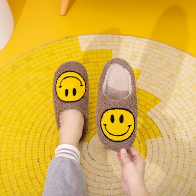 Melody Smiley Face Slippers - Moonlight Boutique