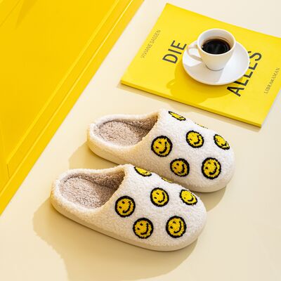 Melody Smiley Face Slippers - Moonlight Boutique