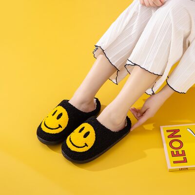 Melody Smiley Face Slippers - Moonlight Boutique