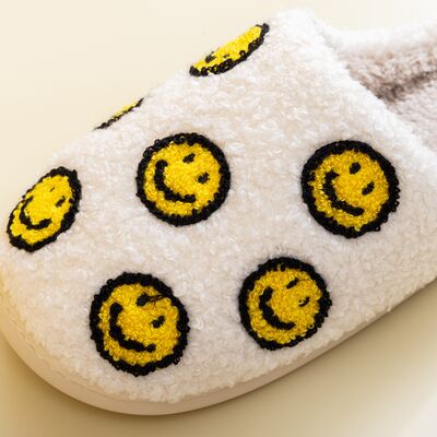 Melody Smiley Face Slippers - Moonlight Boutique