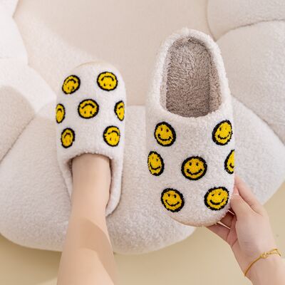 Melody Smiley Face Slippers - Moonlight Boutique