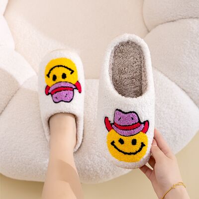 Melody Smiley Face Slippers - Moonlight Boutique