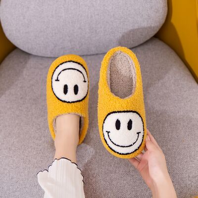 Melody Smiley Face Slippers - Moonlight Boutique