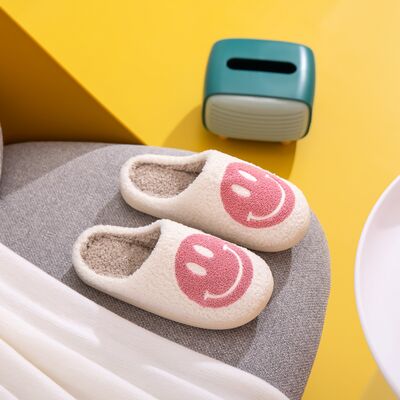 Melody Smiley Face Slippers - Moonlight Boutique